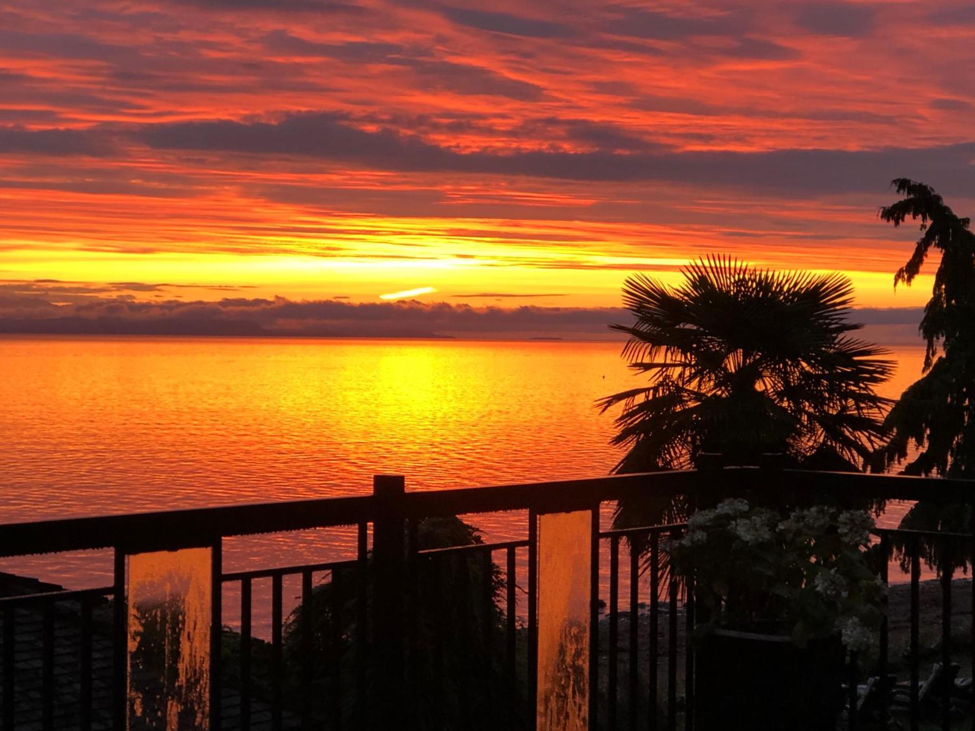Qualicum Breeze Beach Resort Bowser Exterior foto